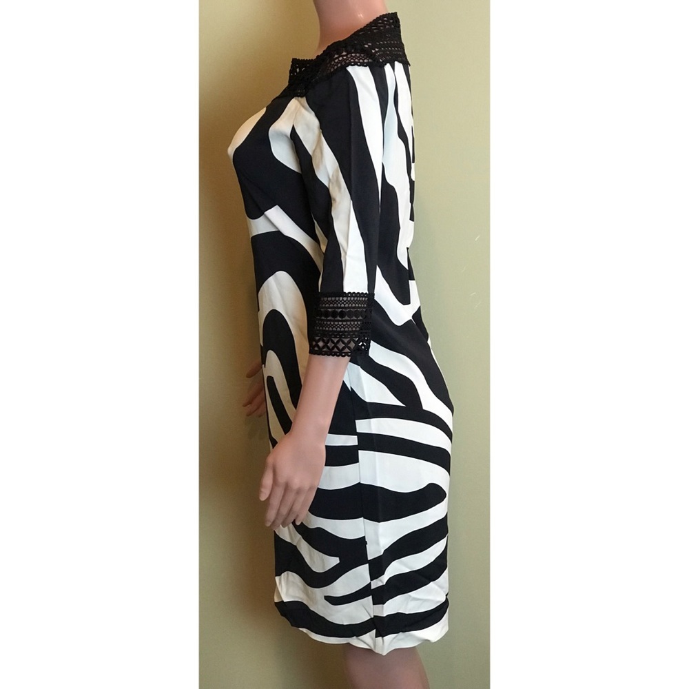 Naeem Khan Zebra Stripe Dress Exclusive - Picture 3 of 9